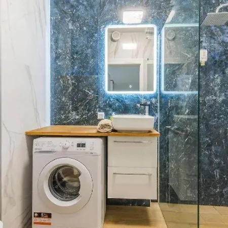 Urban Nest & Walowa 아파트 *
